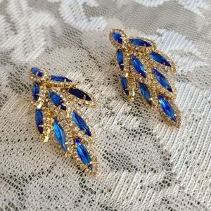 Vintage 1980s Blue Rhinestone Clip On Chandelier Earrings